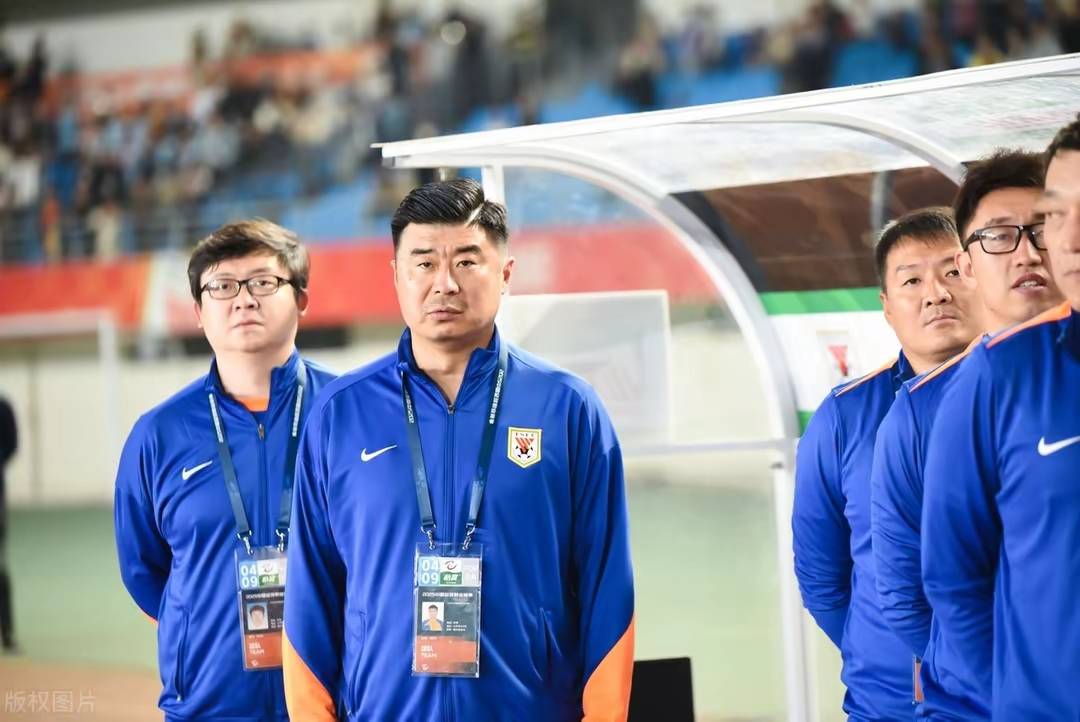 PG游戏-Doinb新星出色防守表现突出，瑞士队前途光明！引发球迷热议(莎头视频合集)