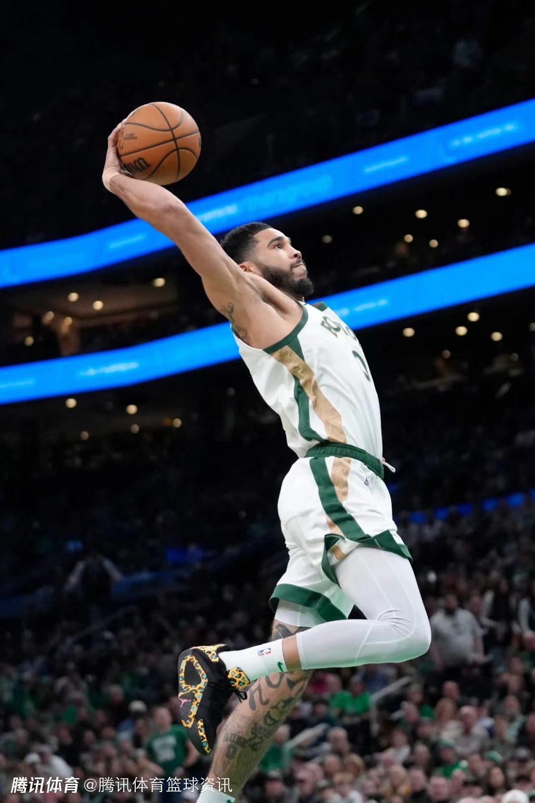 PG-塔图姆迎来七赛季高光表现，尤文图斯球迷沸腾！的简单介绍